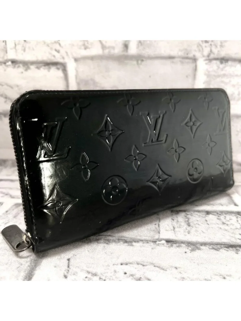 Louis Vuitton Vernis Zippy Wallet All Black